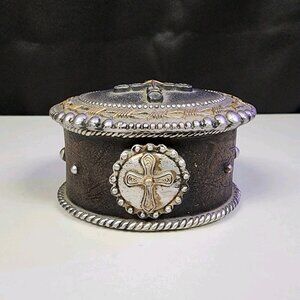 Oval Trinket Jewelry Box with Lid